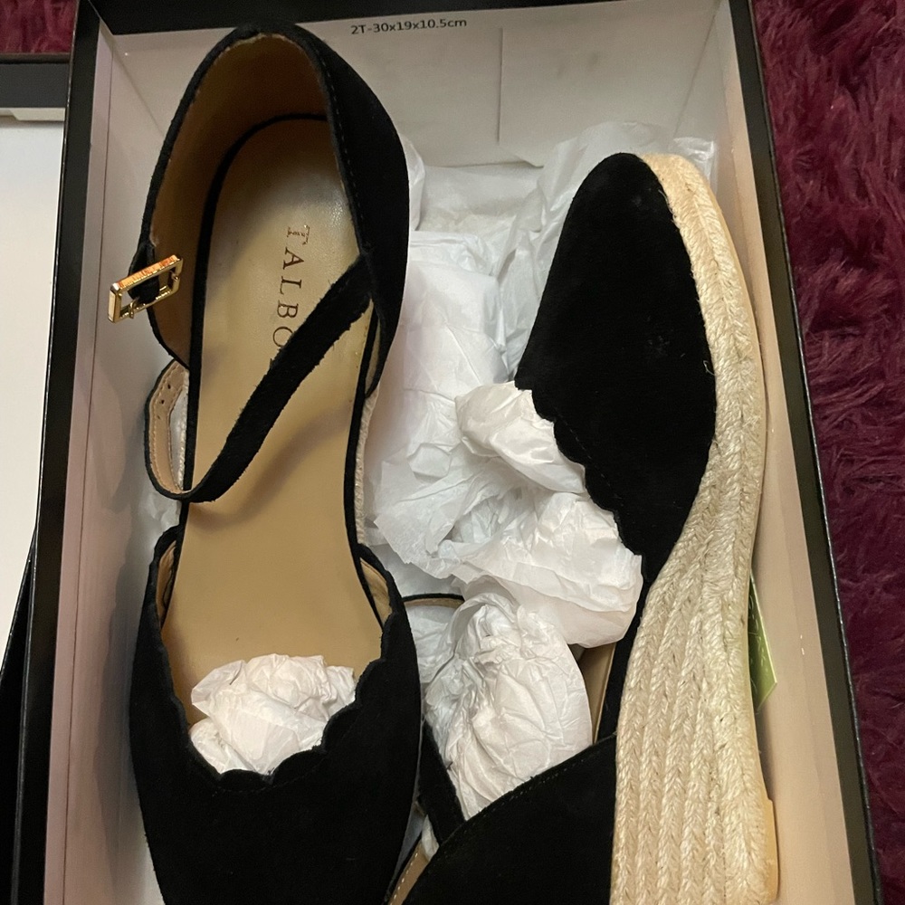 Talbots black Lyndsey scallop